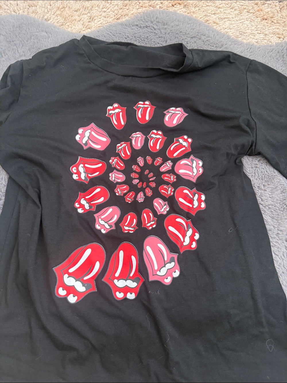 Graphic Tongue Spiral Black Tee